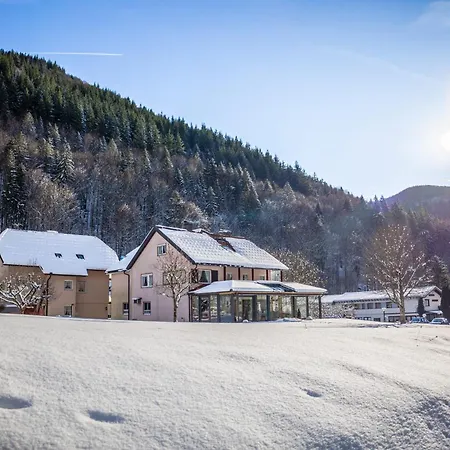 Landgasthaus Kurz & Restaurant Am Feldberg - Schwarzwald מלון